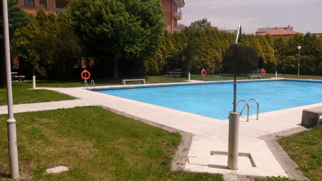 Piscina ao aire libre