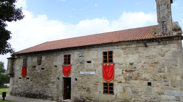 Pazo de Santiso / Casa do Pozo